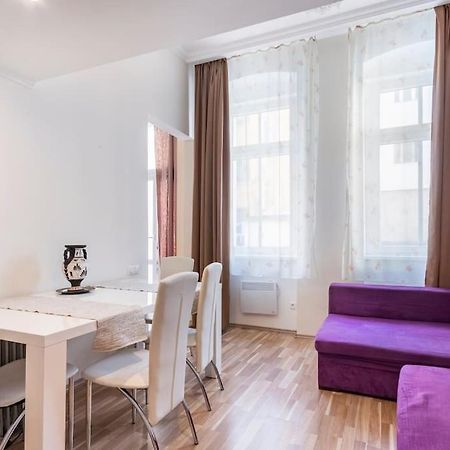 Apartment On Masaryka 39 Карловы Вары Экстерьер фото